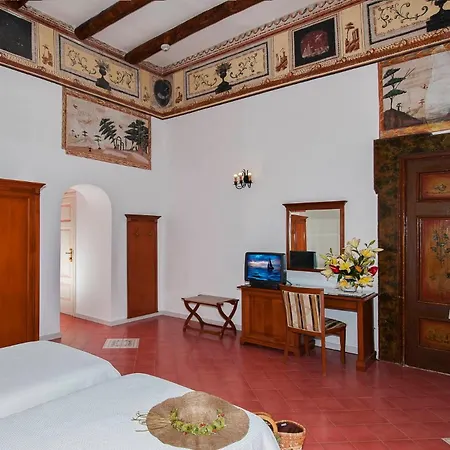 Hotel California 3*