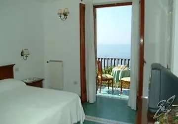 California Hotel Positano