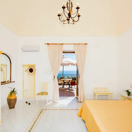 Hotel California 3*