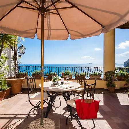 California Hotel Positano