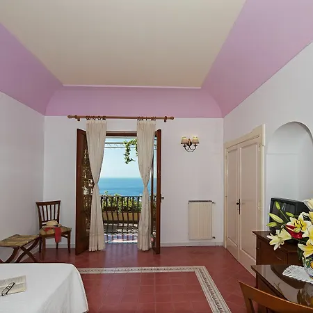 California Hotel 3*