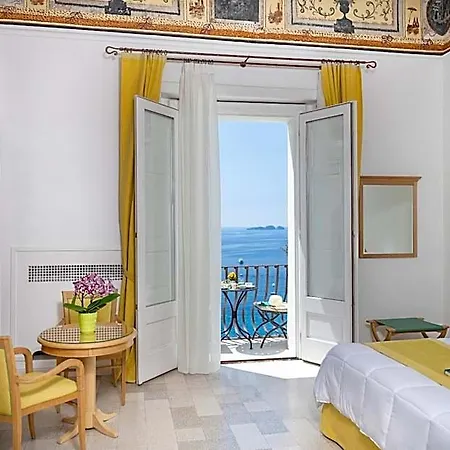 California Hotel 3*