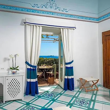 California Hotel Positano