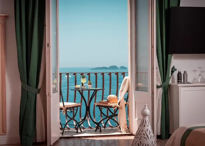 California Hotel Positano