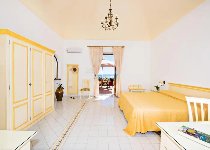 Hotel California 3*