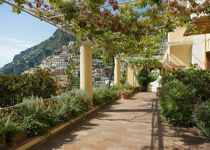 California Hotel Positano
