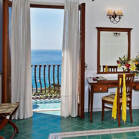 California Hotel Positano