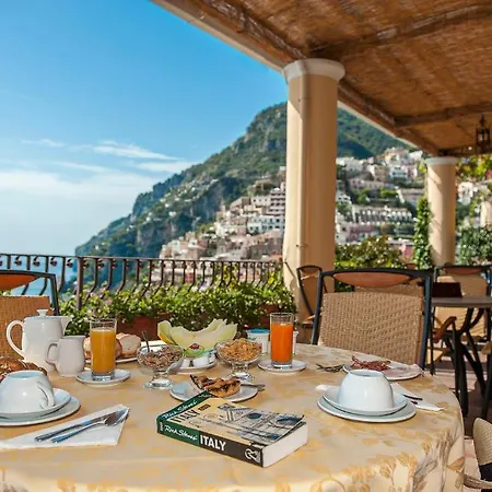 California Hotel Positano